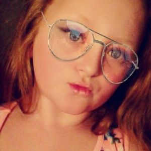 Meet your Posher, Ava